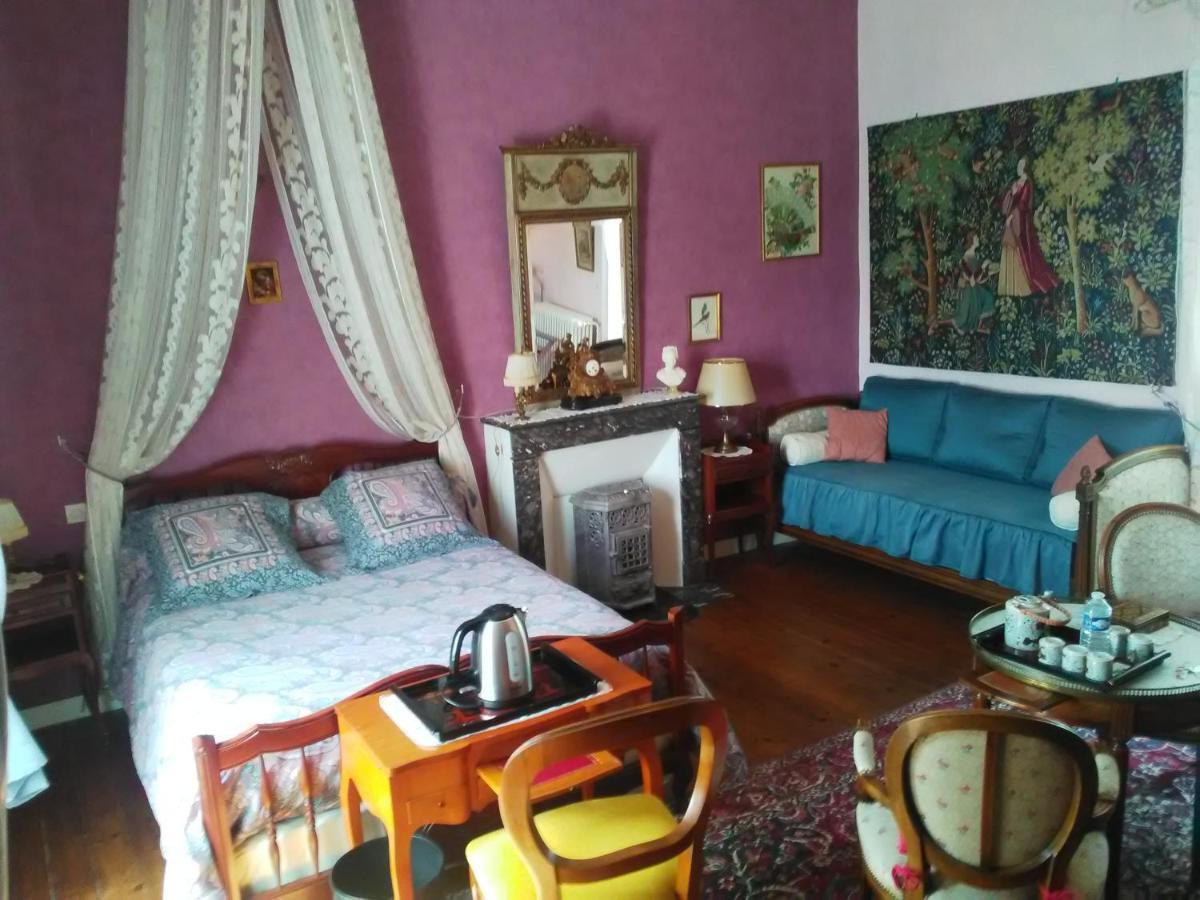 Les Cedres Bed & Breakfast Montaigu-Vendee Room photo